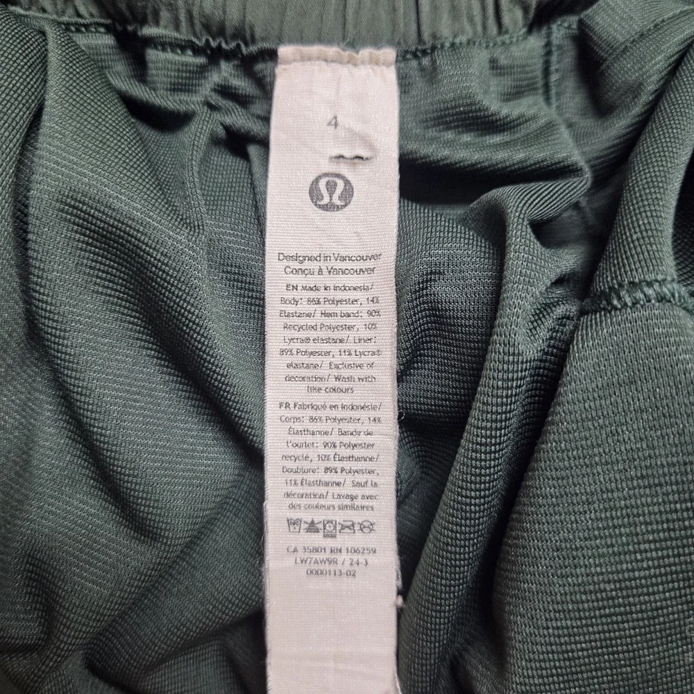 Lululemon Shorts Womens 4 Hotty Hot Low Rise Lined Green 2.5